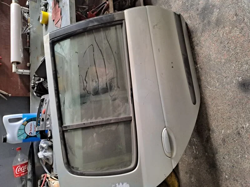 Renault Megane 1 Steyjın Sağ Arka Kapı Çıkma Orijinal