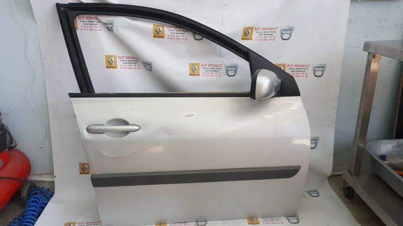 Renault Megane 2 Sağ Ön Kapı Çıkma Orjinal