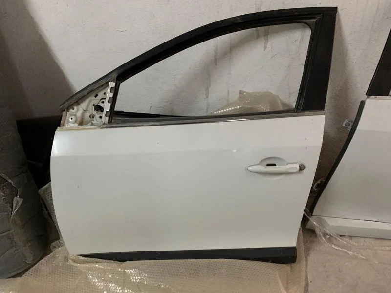 Renault Fluence Sol Ön Kapı Beyaz Hatasız Çıkma Orjinal