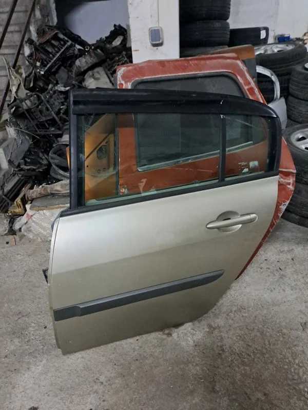 Renault Megane 2 Sol Arka Kapı Çıkma Orijinal
