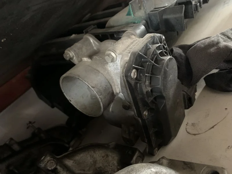 Renault Clio 1.2 Gaz Kelebeği Çıkma Orjinal