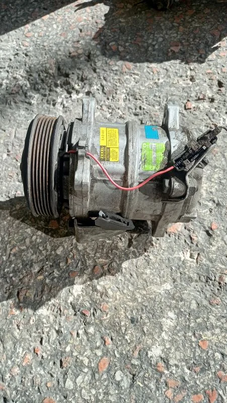 Renault Laguna 1 Volvo Motor Klima Kompresörü Çıkma Orjinal