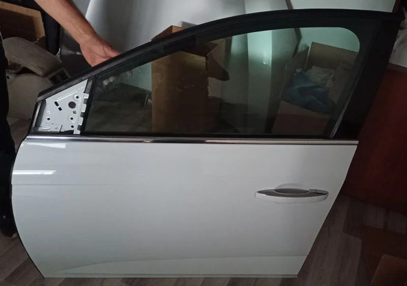Renault Megane 4 Hatasız Sol Ön Kapı Çıkma Orjinal