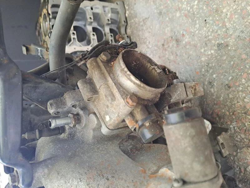 Renault Laguna 1 Volvo Motor Gaz Kelebegi Çıkma Orjinal