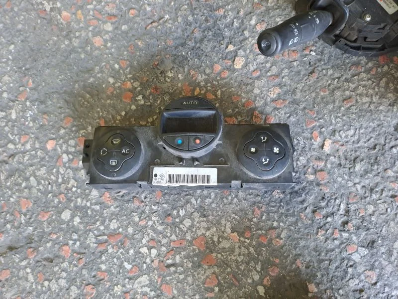 Renault Megane 2 Dijital Klima Paneli Çıkma Orjinal
