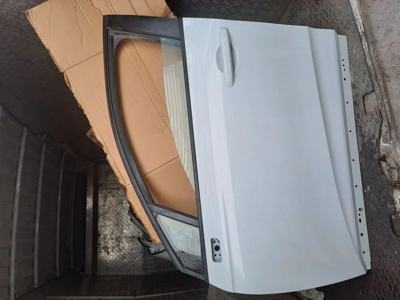 Renault Clio 5 Sol Ön Kapı Çıkma Orijinal