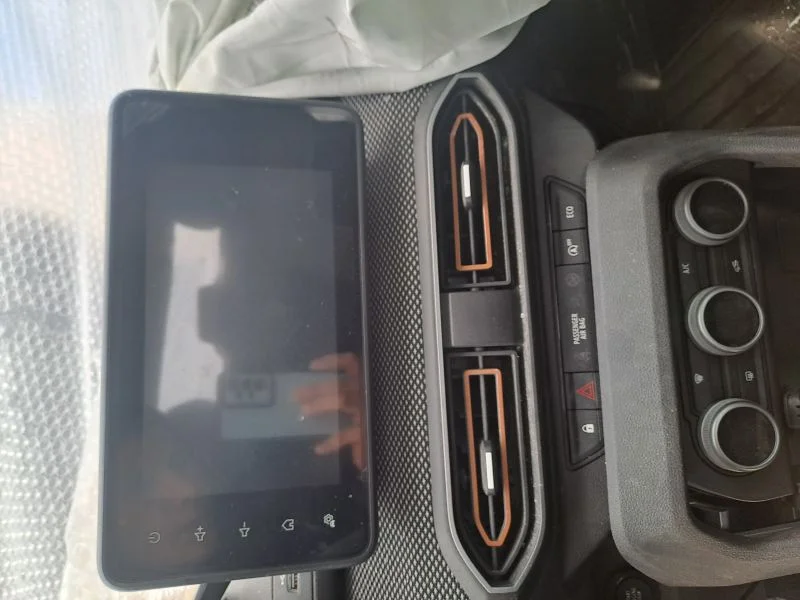 Dacia Sandero 2023 Teyp Çıkma Orijinal