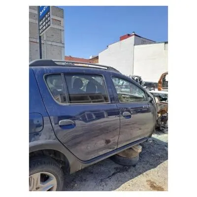 Dacia Sandero Sağ Arka Kapı Çıkma Orijinal
