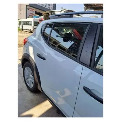 Dacia Sandero 2023 Sağ Arka Kapı Çıkma Orijinal