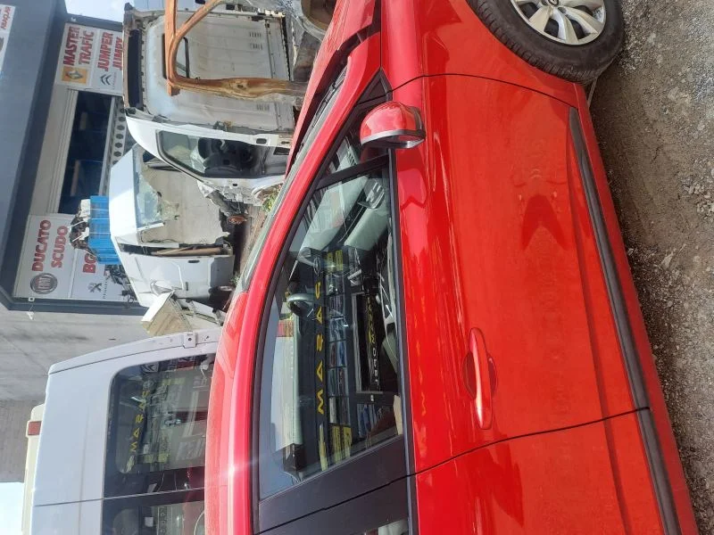 Renault Clio 5 Sağ Ön Kapı Çıkma Orijinal