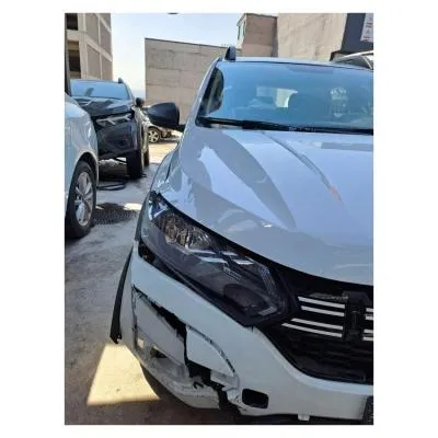 Dacia Sandero 2023 Sağ Ön Far Çıkma Orijinal