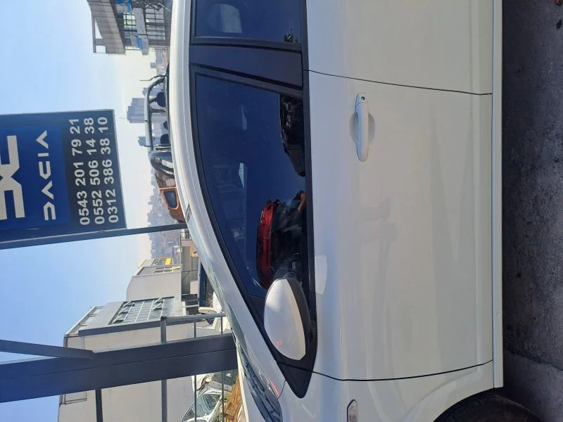 Renault Taliant Sol Ön Kapı Çıkma Orijinal