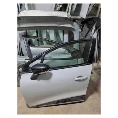 Renault Clio 4 Sol Ön Kapı Çıkma Orijinal