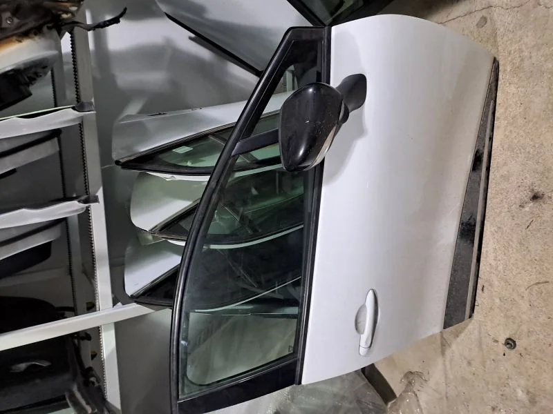 Renault Clio 4 Sağ Ön Kapı Çıkma Orijinal
