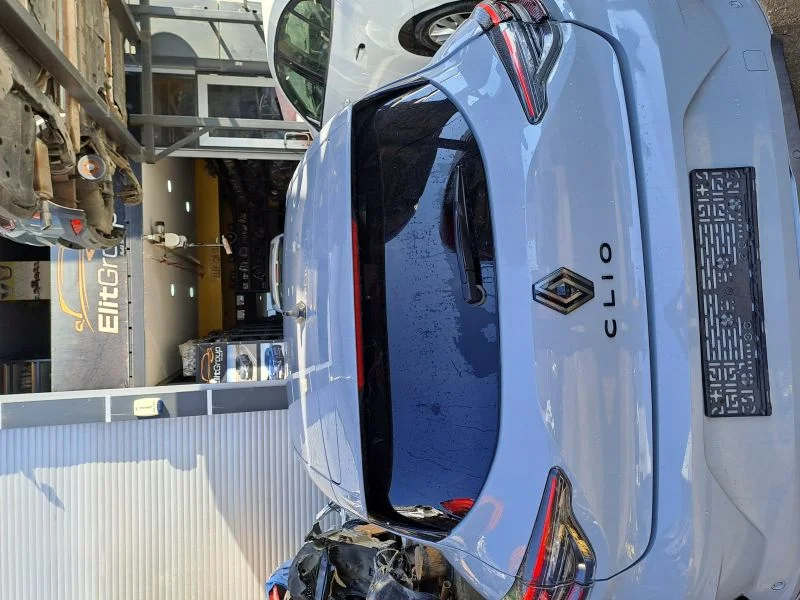 Renault Clio 5.5 Alpina Bagaj Kapağı Çıkma Orijinal