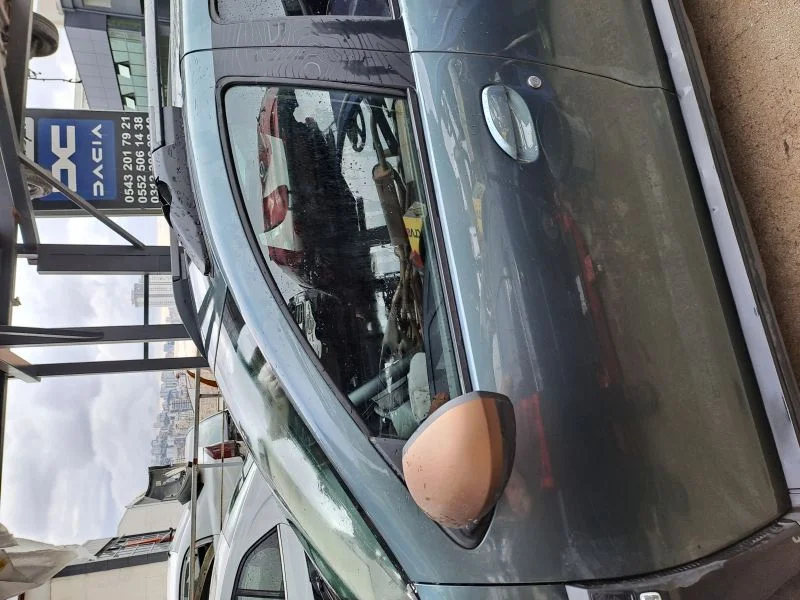 Dacia Duster 2024 Sol Ön Kapı Çıkma Orijinal