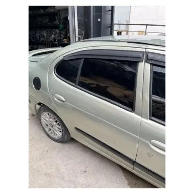 Renault Megane 1 Sağ Arka Kapı Çıkma Orjinal ELİT RENAULT