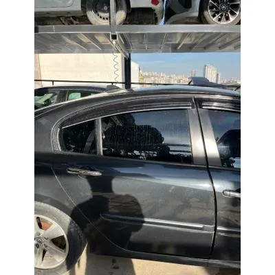 Renault Laguna 3 Sağ Arka Kapı Çıkma 