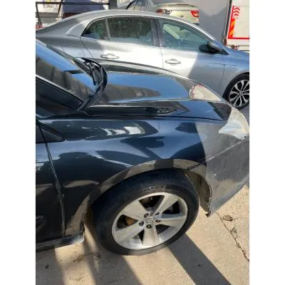Renault Laguna 3 Sağ Çamurluk Çıkma