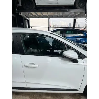 Renault Clio 5 Sağ Ön Kapı Çıkma