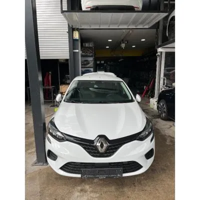 Renault Clio 5 Beyaz Ön Set Komple Mevcuttur 
