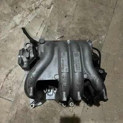 Renault Clio 1.6 8 Valf Emme Manifoldu Çıkma