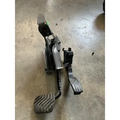 Renault Taliant Gaz Pedalı Çıkma