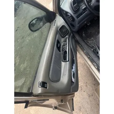 Renault Laguna 1 Sol Ön Kapı Döşemesi Çıkma