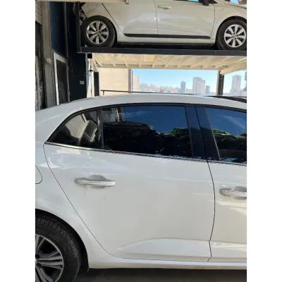 Renault Megane 4 Sağ Arka Kapı Çıkma 