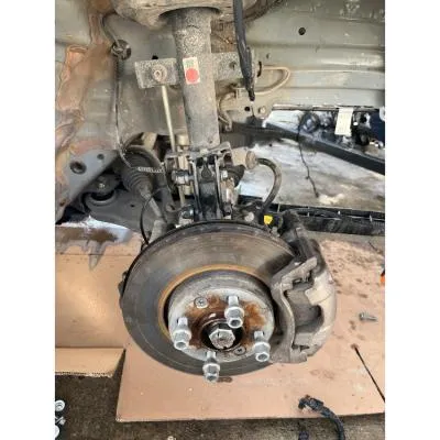 Renault Clio 5 1.0 TCE Otomatik Sağ Taşıyıcı Çıkma