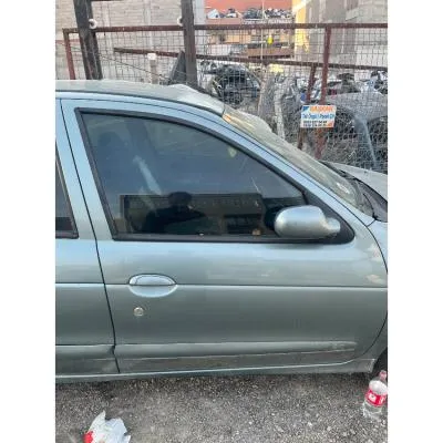 Renault Megane 1 Sağ Ön Kapı Çıkma