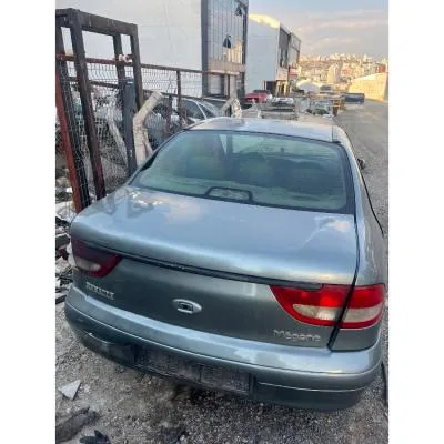 Renault Megane 1 Bagaj Kapağı Çıkma 