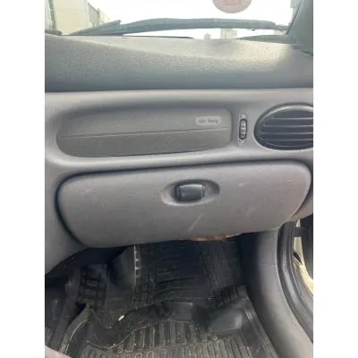 Renault Megane 1 Torpido Kapağı Çıkma