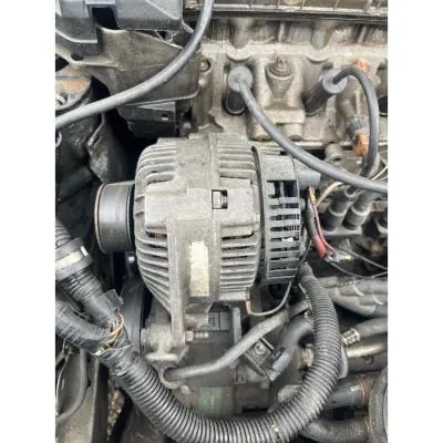 Renault Megane 1 2.0 8 Valf Şarj Dinamosu Çıkma