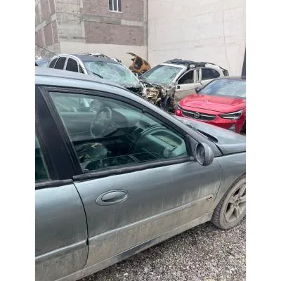 Renault Laguna 1 Sağ Ön Kapı Çıkma 
