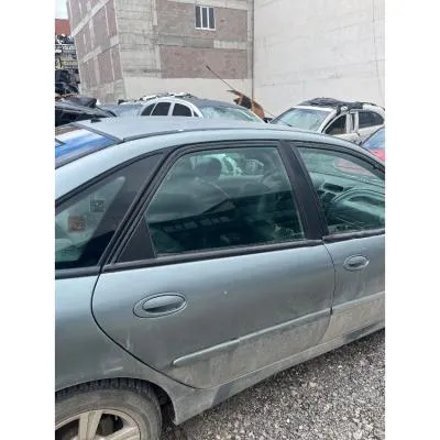 Renault Laguna 1 Sağ Arka Kapı Çıkma 