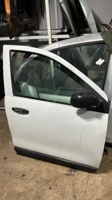 Dacia Dokker Sağ Ön Kapı Çıkma