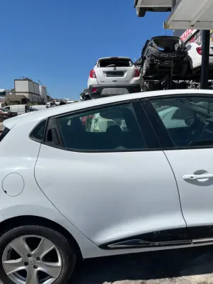 Renault Clio 4 Sağ Arka Kapı Çıkma