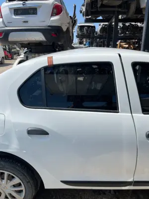 Renault Symbol 4 Sağ Arka Kapı Çıkma