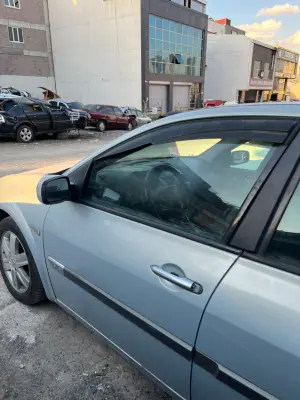 Renault Megane 2 Sol Ön Kapı Çıkma