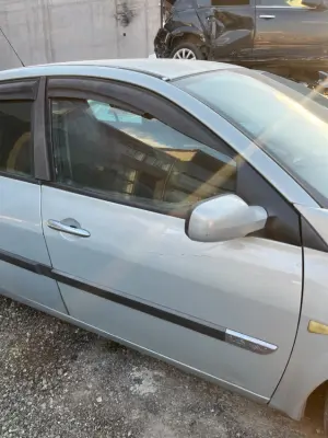 Renault Megane 2 Sağ Ön Kapı Çıkma