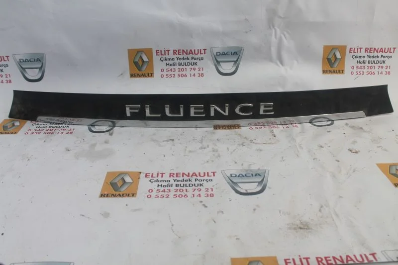 Renault Fluence Arka Bagaj Yazısı Çıkma Orjinal