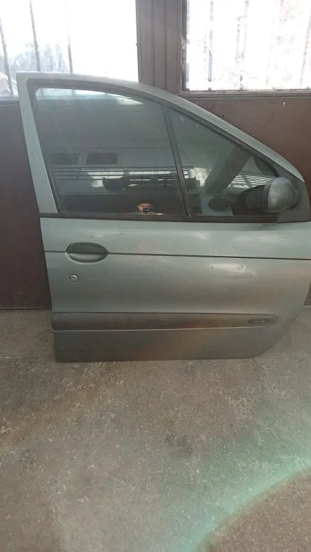 Renault Scenic Sağ Ön Kapı Çıkma Orjinal 1998 - 2000