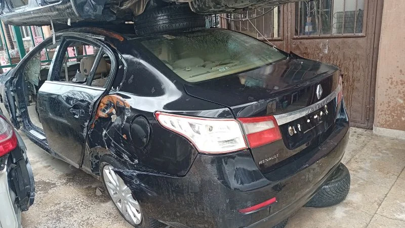 Renault Latitude Çıkma Orijinal Parçaları Mevcuttur